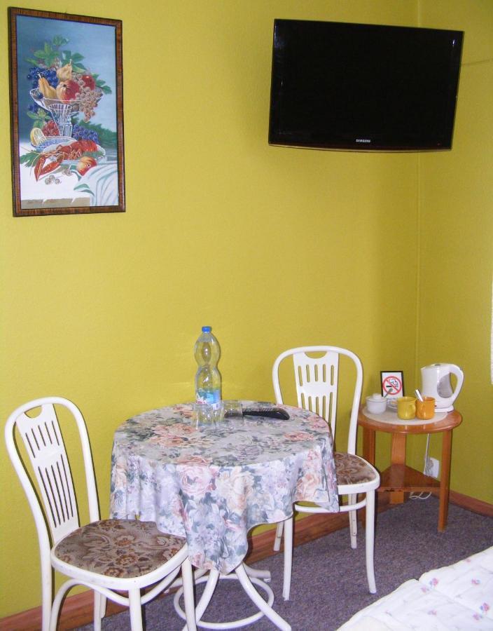 Hotelik Хелмно Экстерьер фото